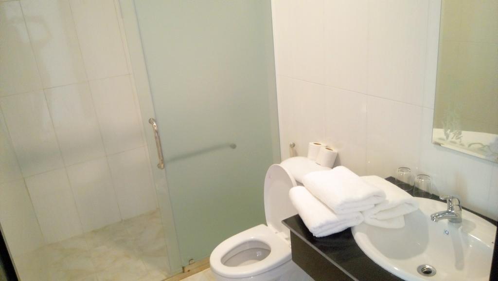 Duke Hostel Duong Dong  Luaran gambar