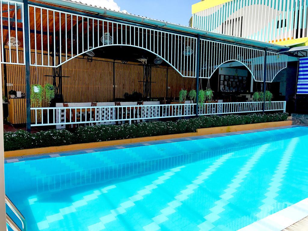 Duke Hostel Duong Dong  Luaran gambar